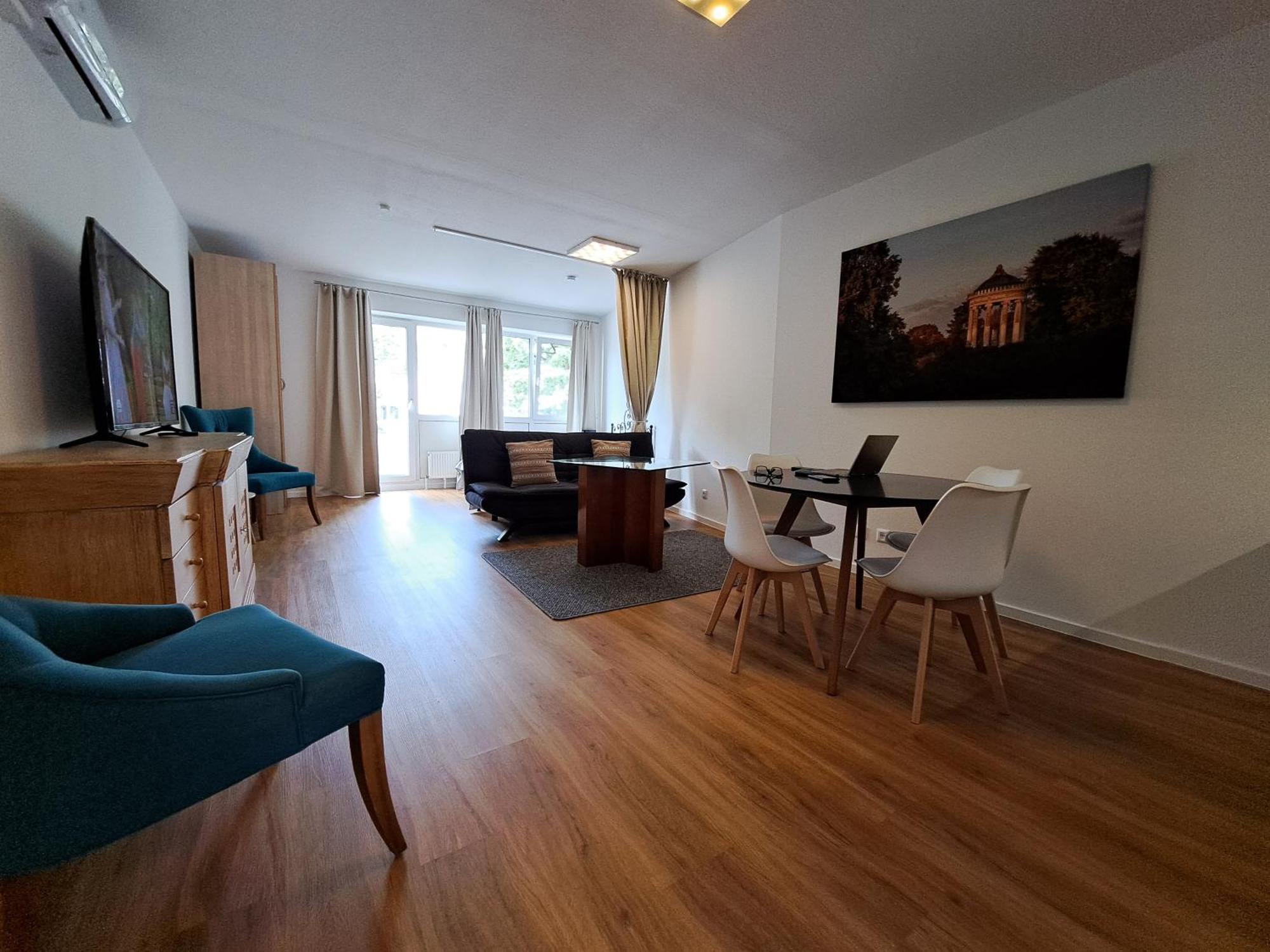 East Park Baumkirchner Str 18