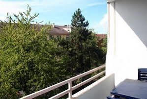 East Park Baumkirchner Str 18 Apartment